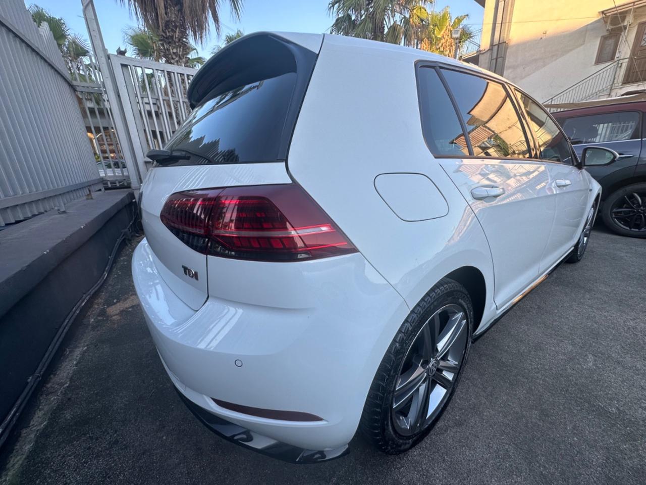 Volkswagen Golf 1.6 TDI 115CV DSG 5p. R LINE INTERNO ED ESTERNO Sport Edition BlueMotion Tech.
