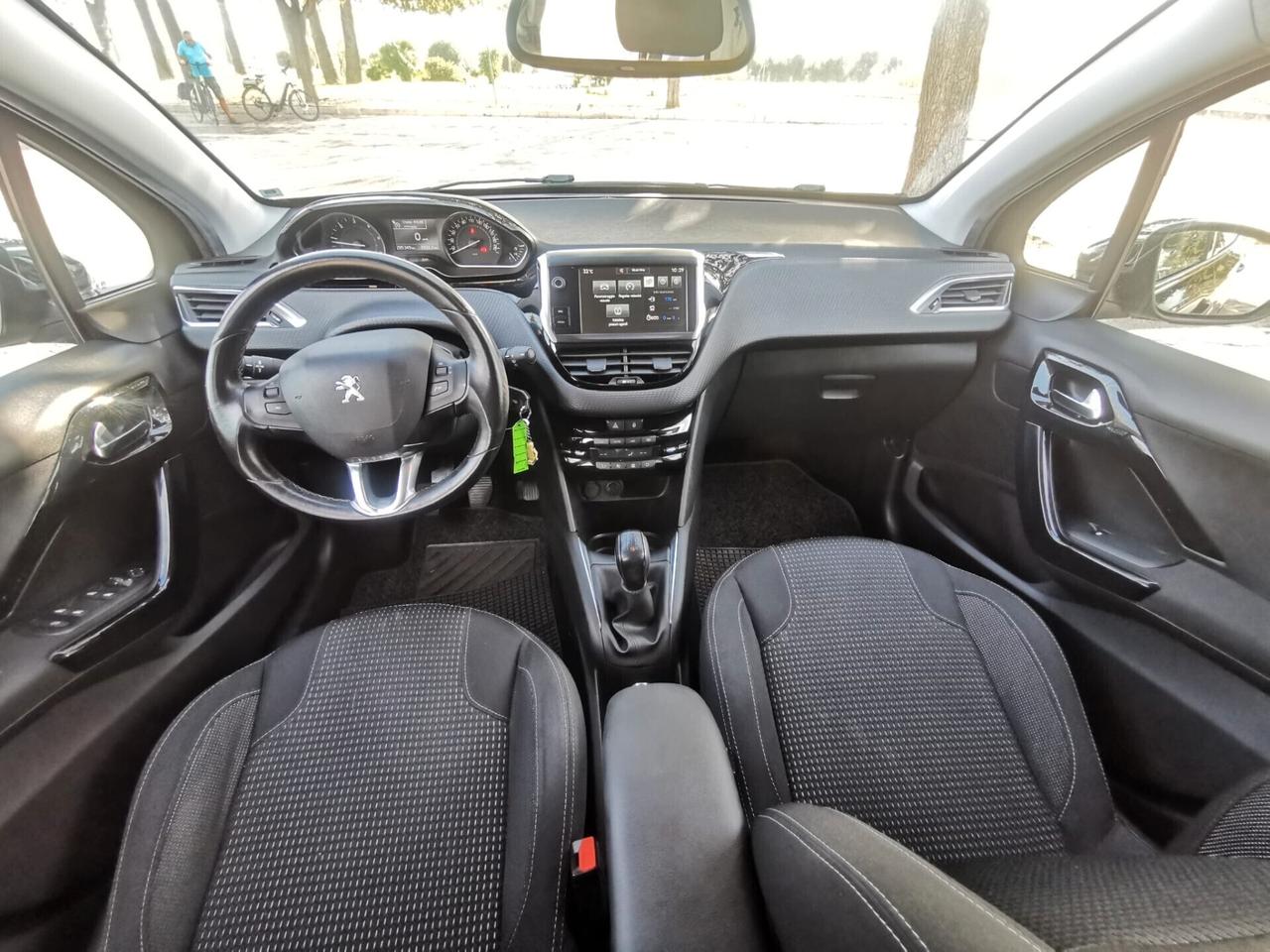 Peugeot 208 BlueHDi 100 5 porte Allure 11/2015