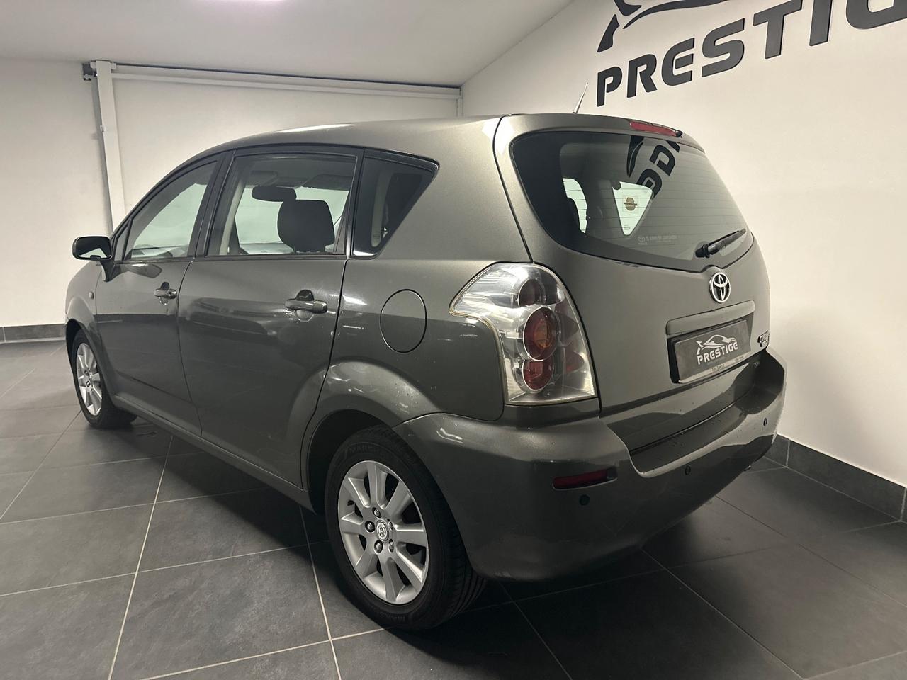 TOYOTA COROLLA VERSO 2.2 D-4D 136CV