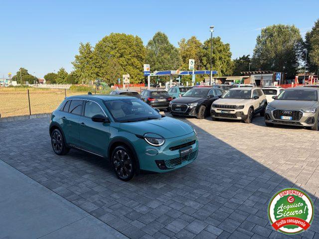 FIAT 600 Hybrid DCT MHEV La Prima ANCHE NEOPATENTATI