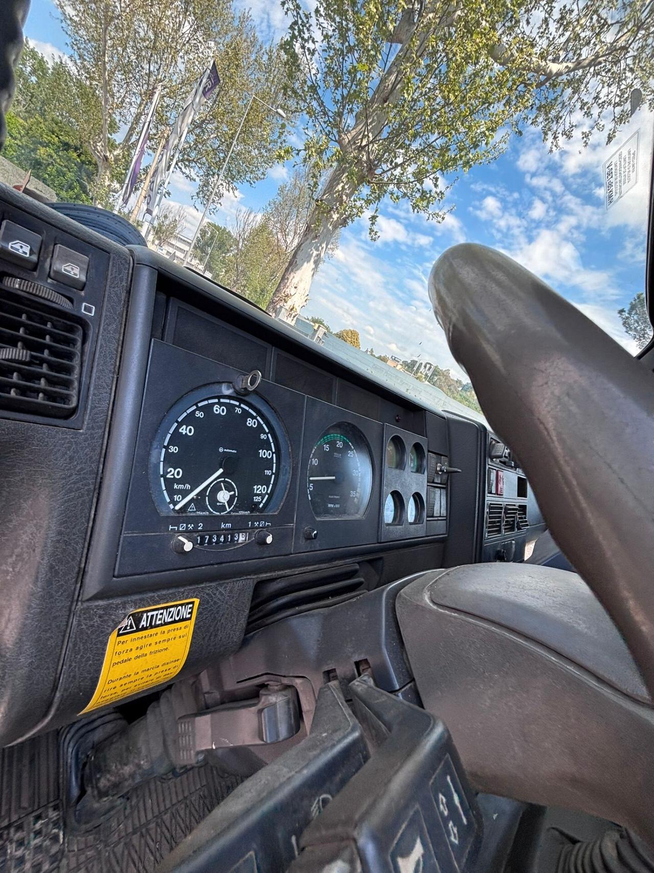 Iveco eurocargo 180E280 gru e ribaltabile