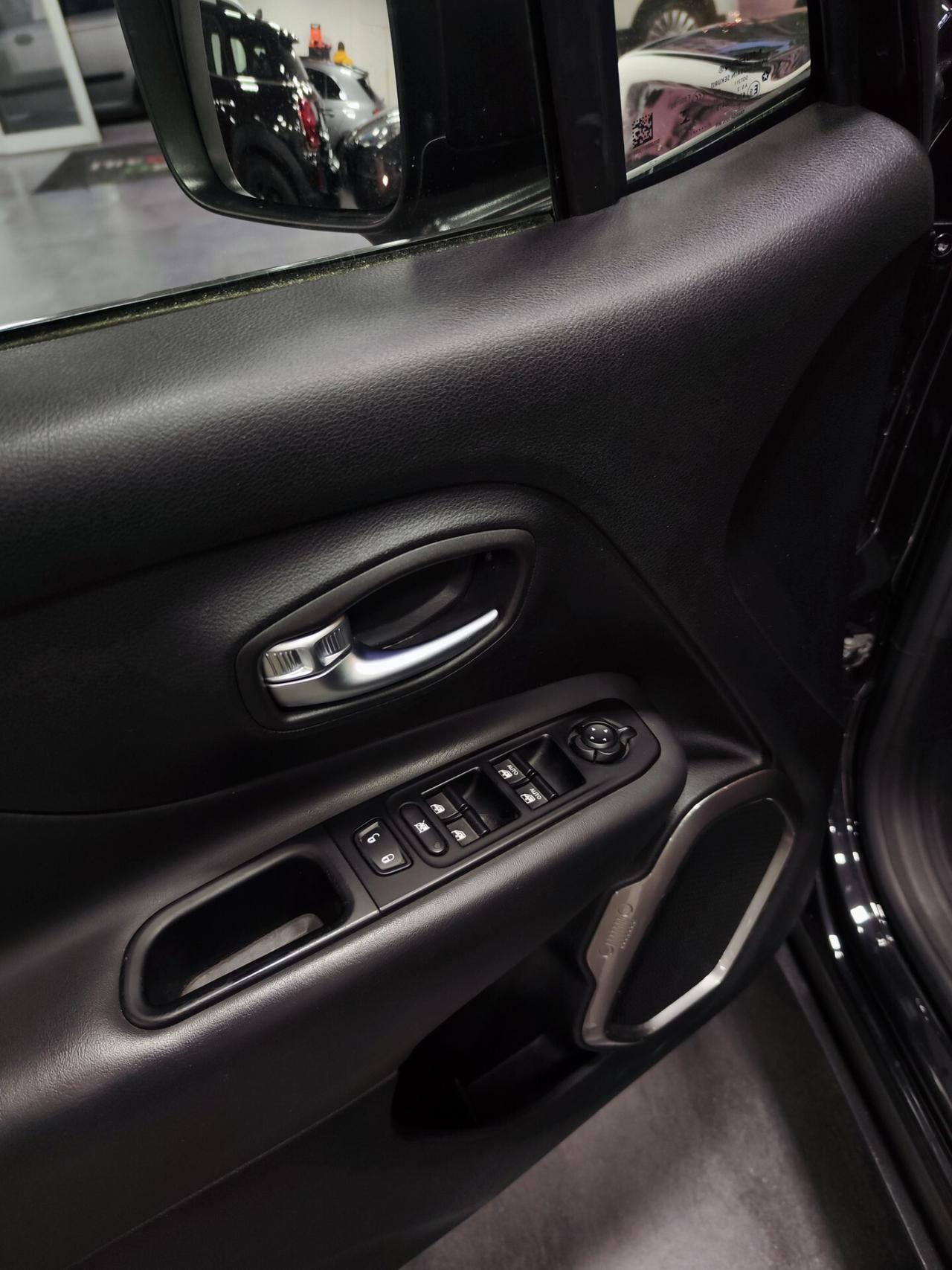 Jeep Renegade 1.6 Mjt 130 CV LIMITED TOTAL BLACK