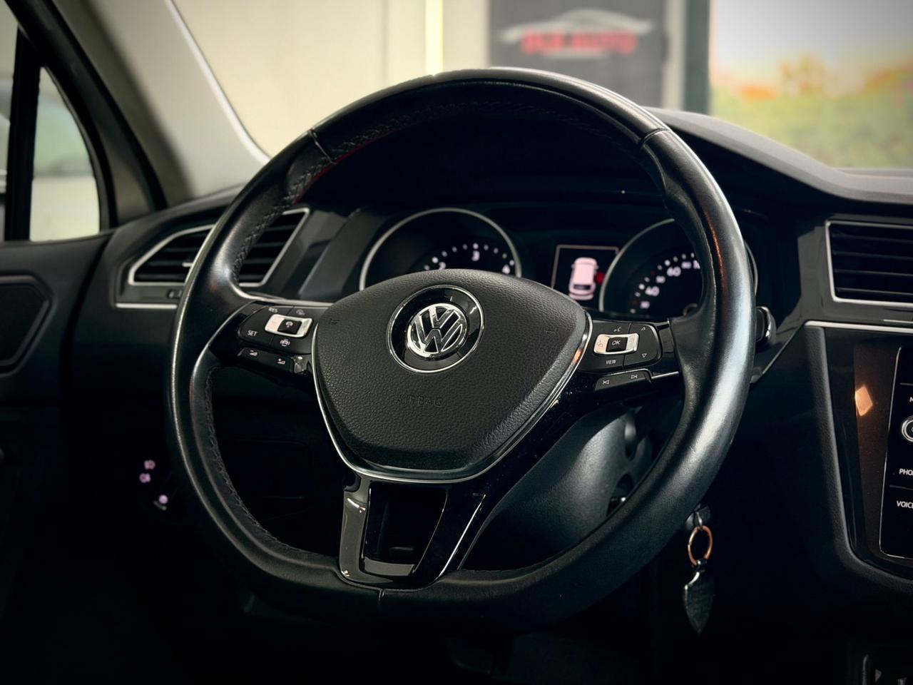 Volkswagen Tiguan 2.0 TDI SCR DSG 4MOTION Business BMT