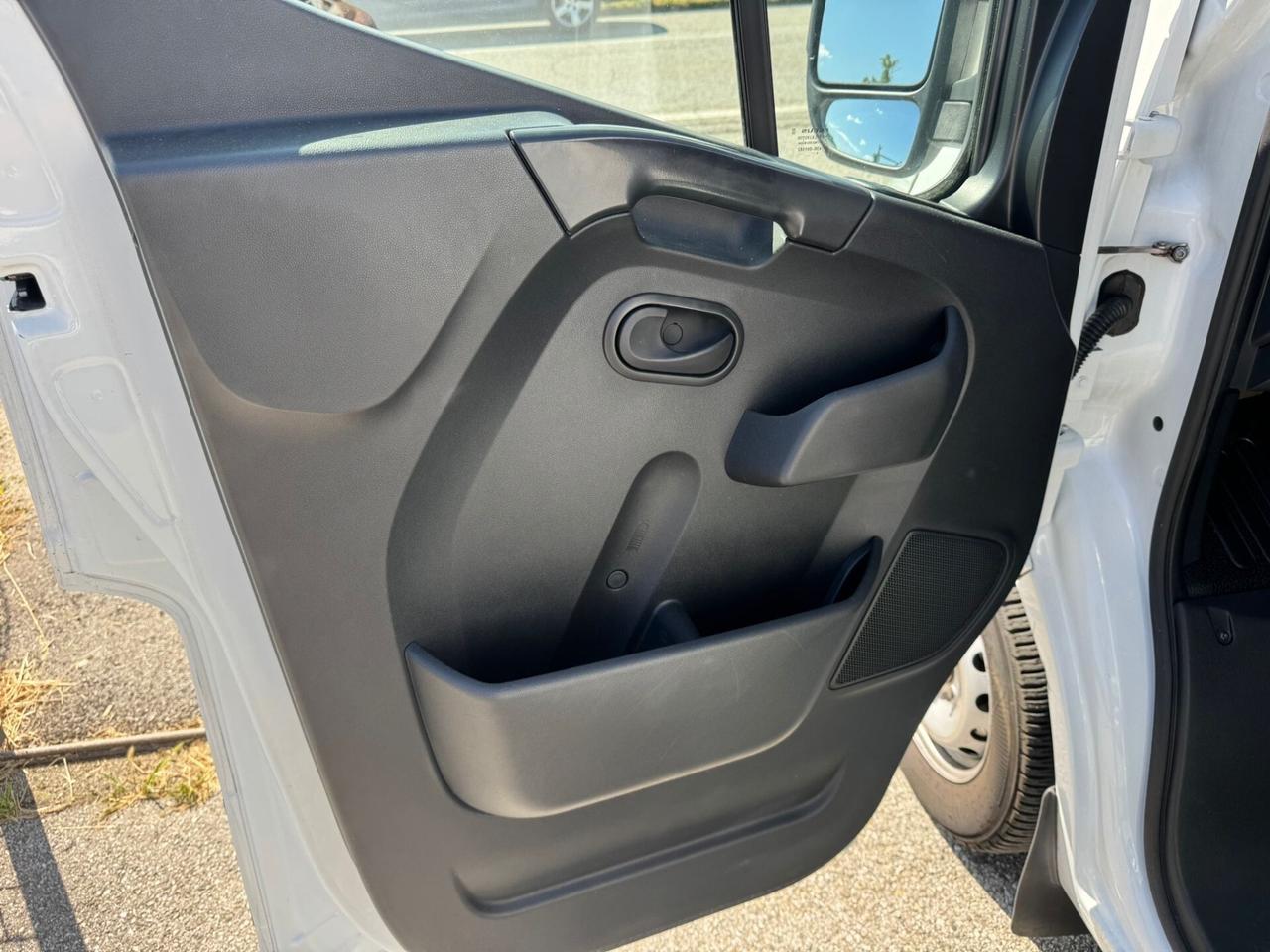 Renault Master T35 2.3 dCi 135 PASSO LUNGO