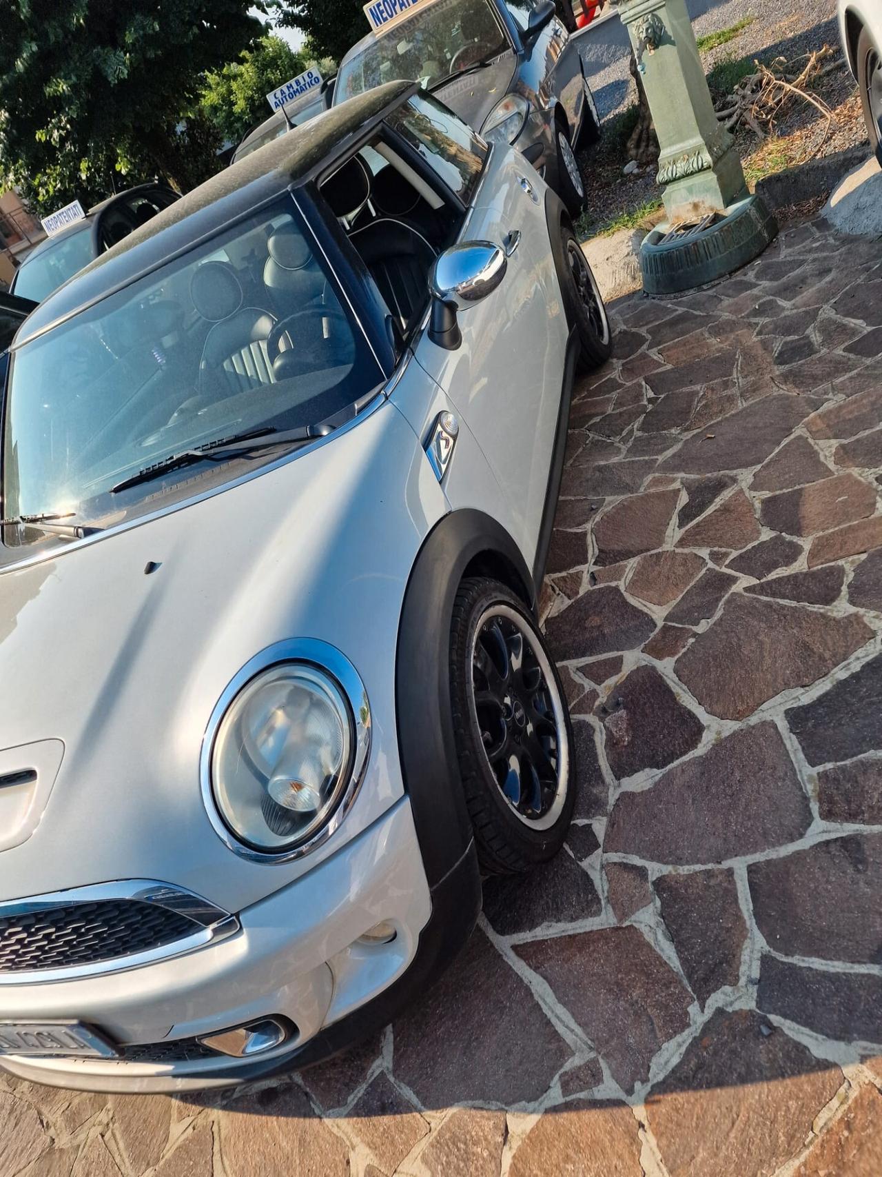 Mini Clubman John Cooper Works 1.6 16V AUTO DESTINATA A COMMERCIANTI E OPERATORI DEL SETTORE
