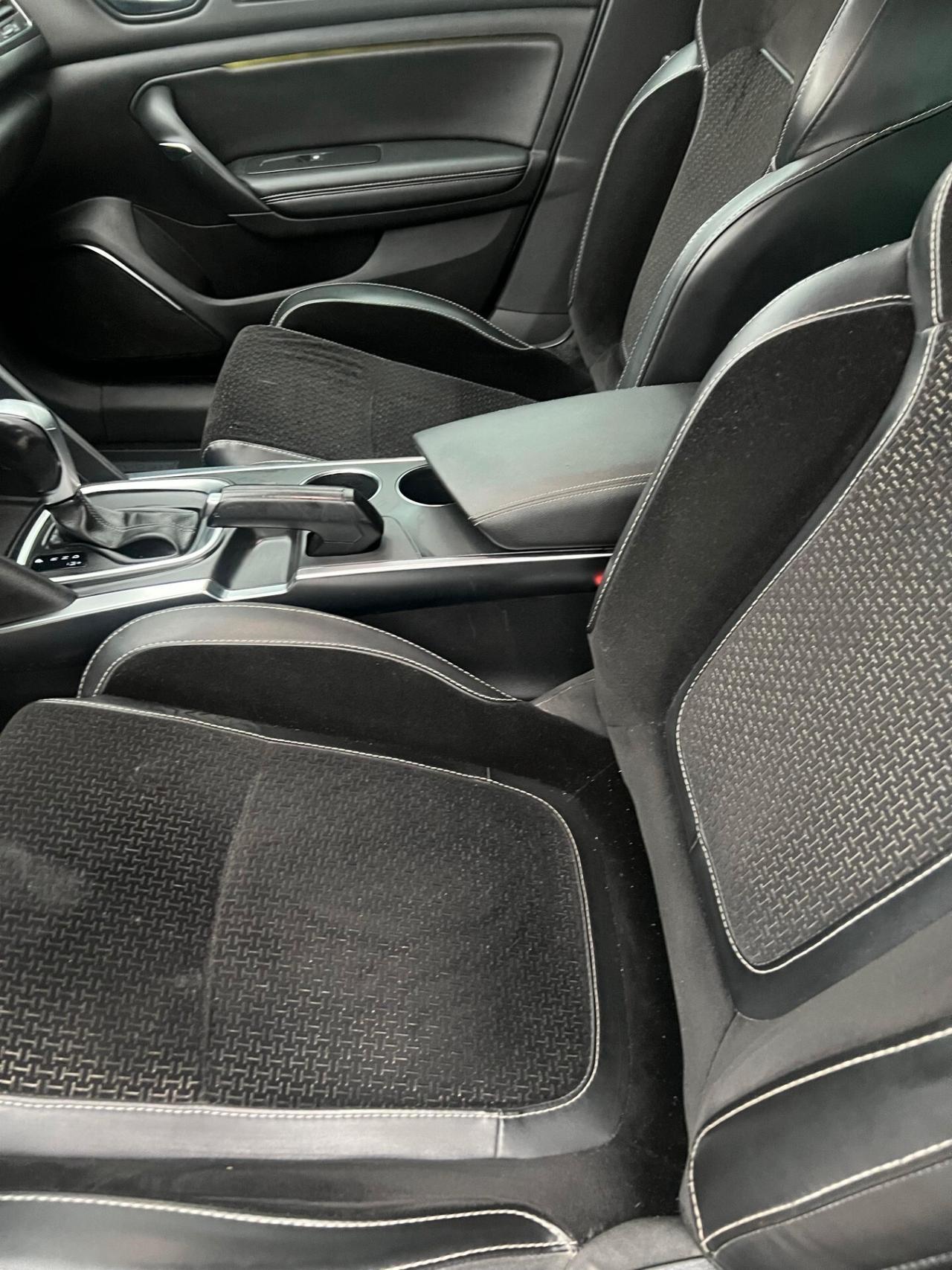 Renault Megane Mégane dCi 8V 110 CV EDC Energy Bose
