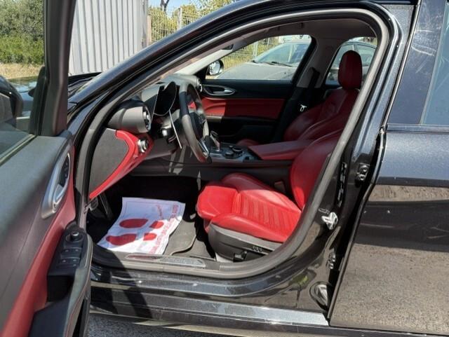 Alfa Romeo Giulia 2.2 Turbodiesel 210 CV AT8 AWD Q4 Veloce