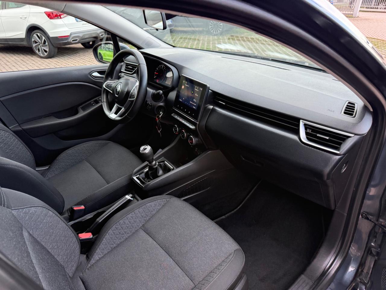 Renault Clio TCe 90 CV 5 porte OK NEOPATENTATI