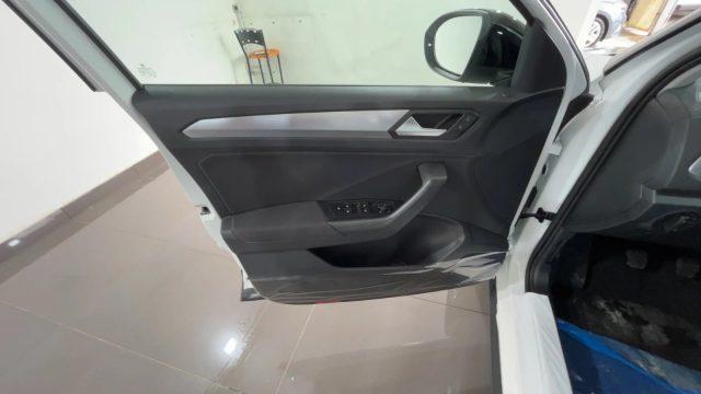 VOLKSWAGEN T-Roc 1.0 TSI Edition Plus