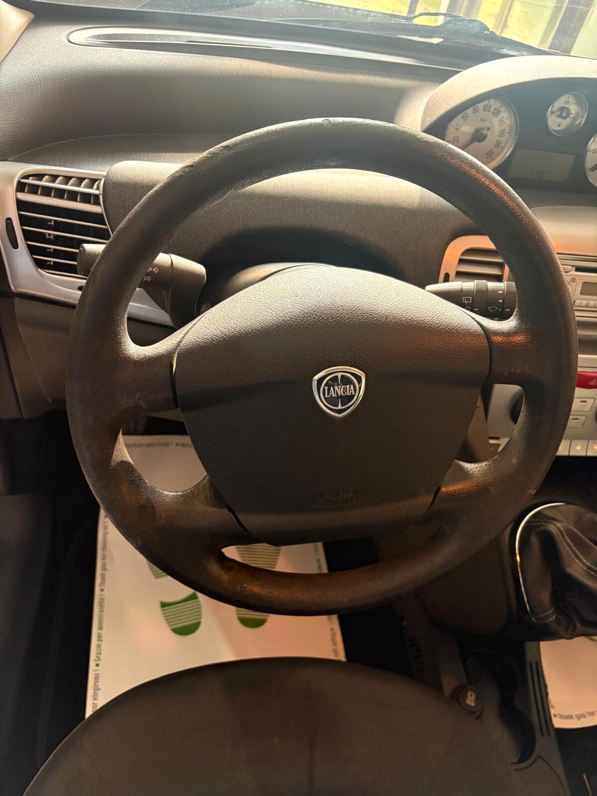 Lancia Ypsilon 1.2 69 CV Elle