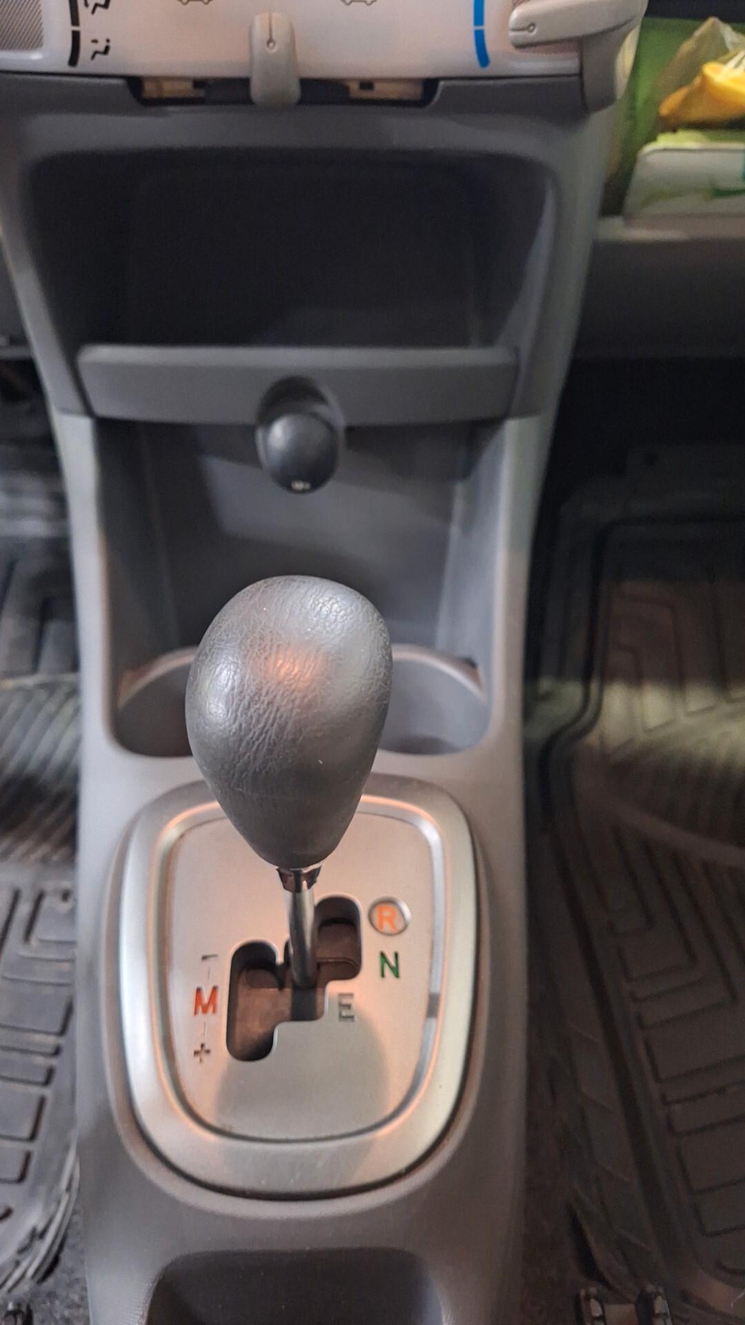 Peugeot 107 1.0 68CV 5p. Sweet Years 2Tronic