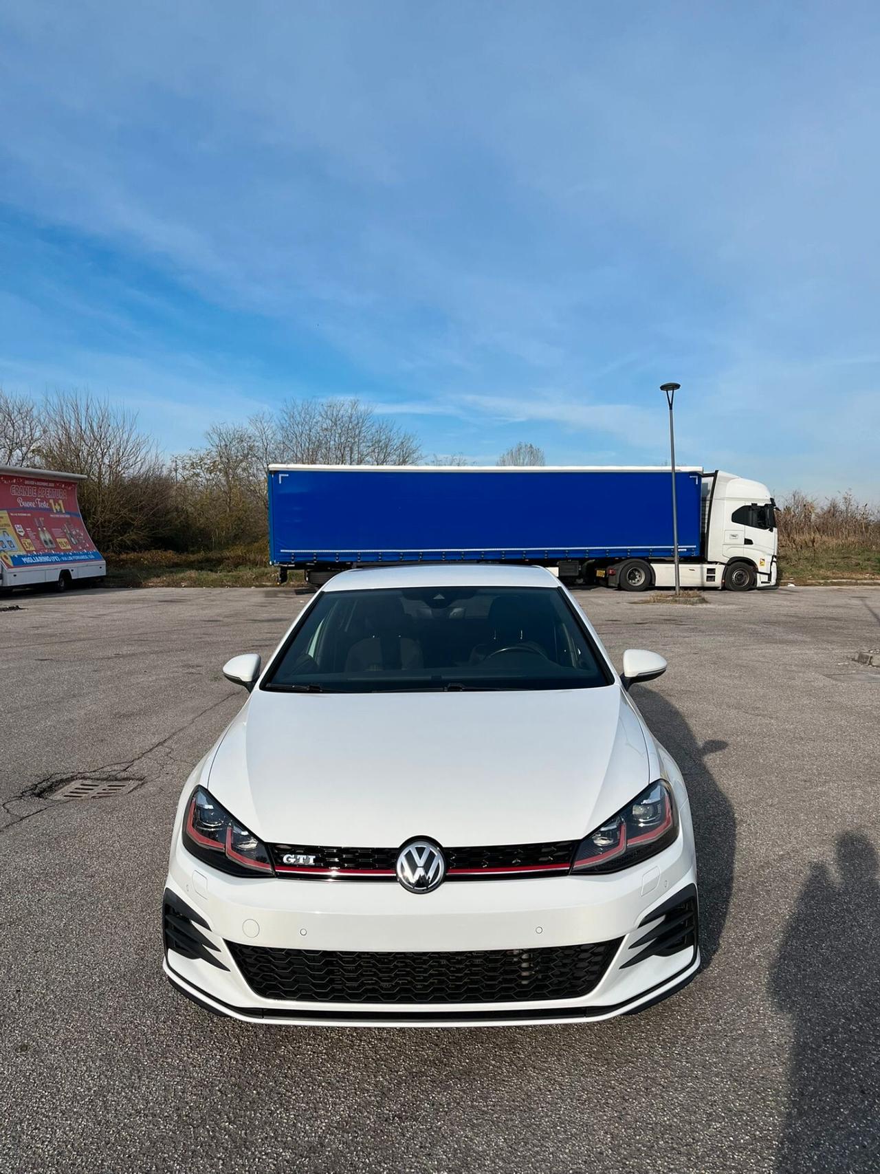 Volkswagen Golf GTI Performance 2.0 245 CV TSI 3p. BMT