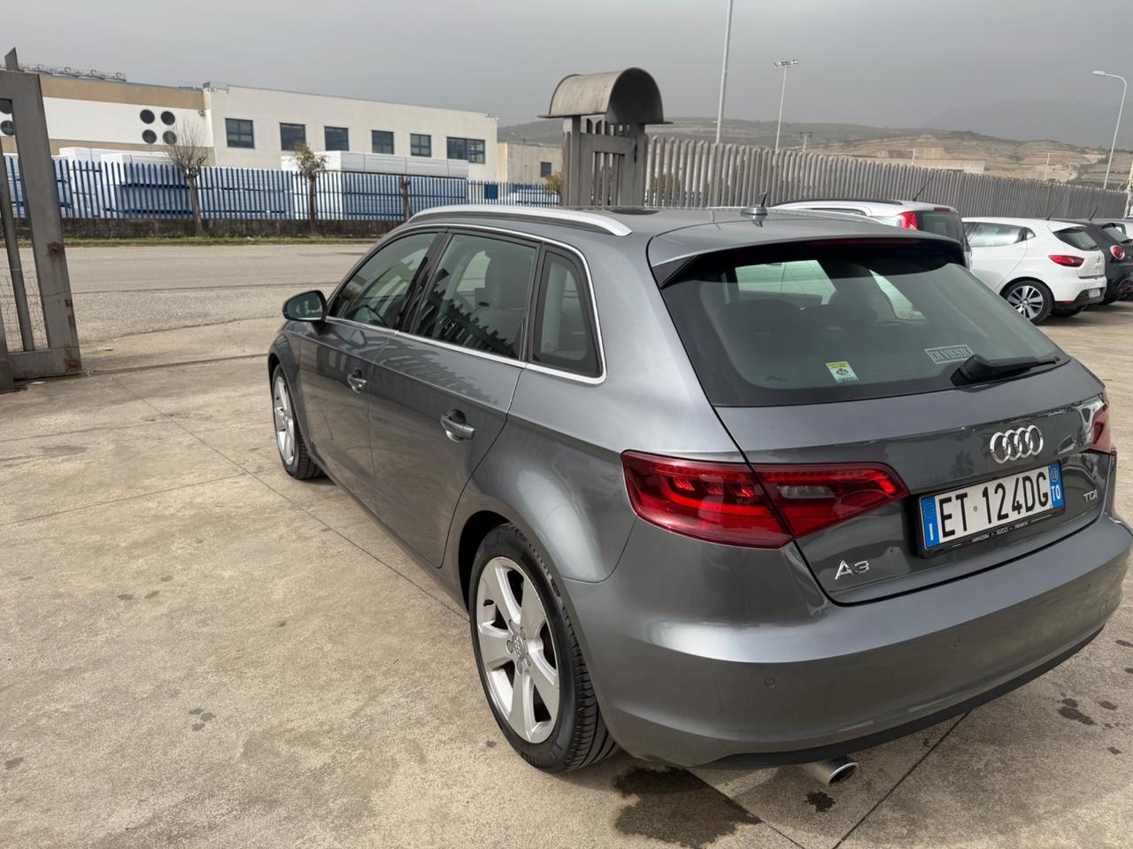 Audi A3 SPB 1.6 TDI Attraction