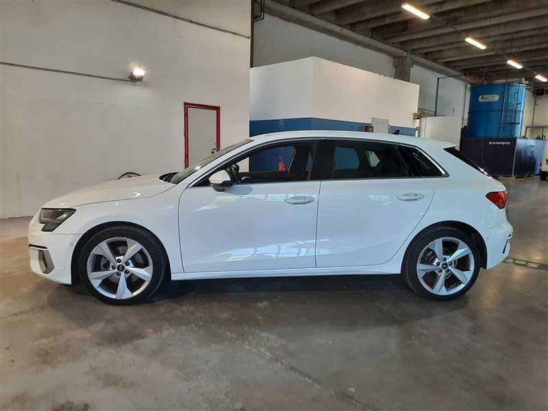 AUDI A3 SPORTBACK 30 TDI Business Advanced