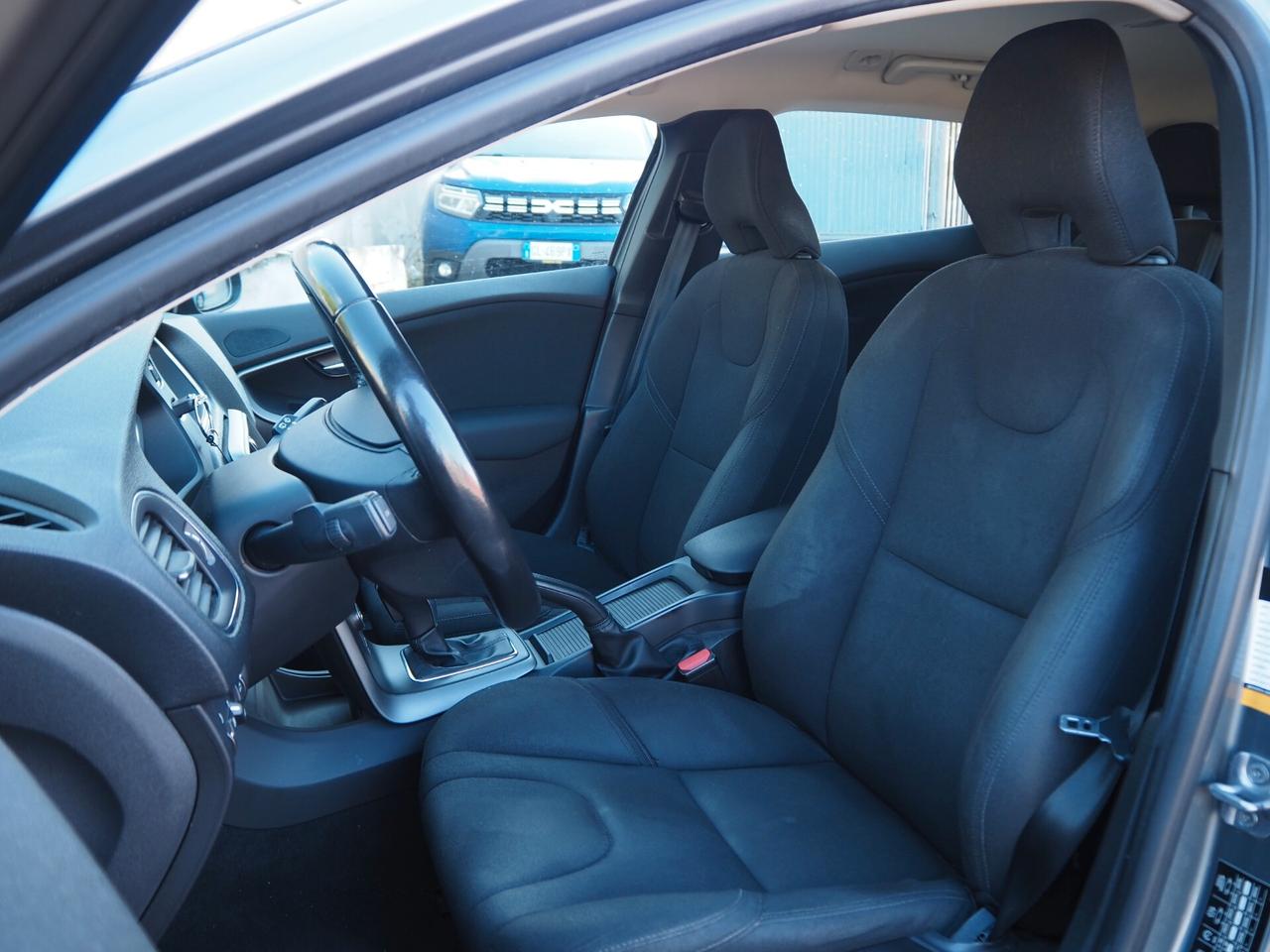 Volvo V40 D2 Geartronic Business