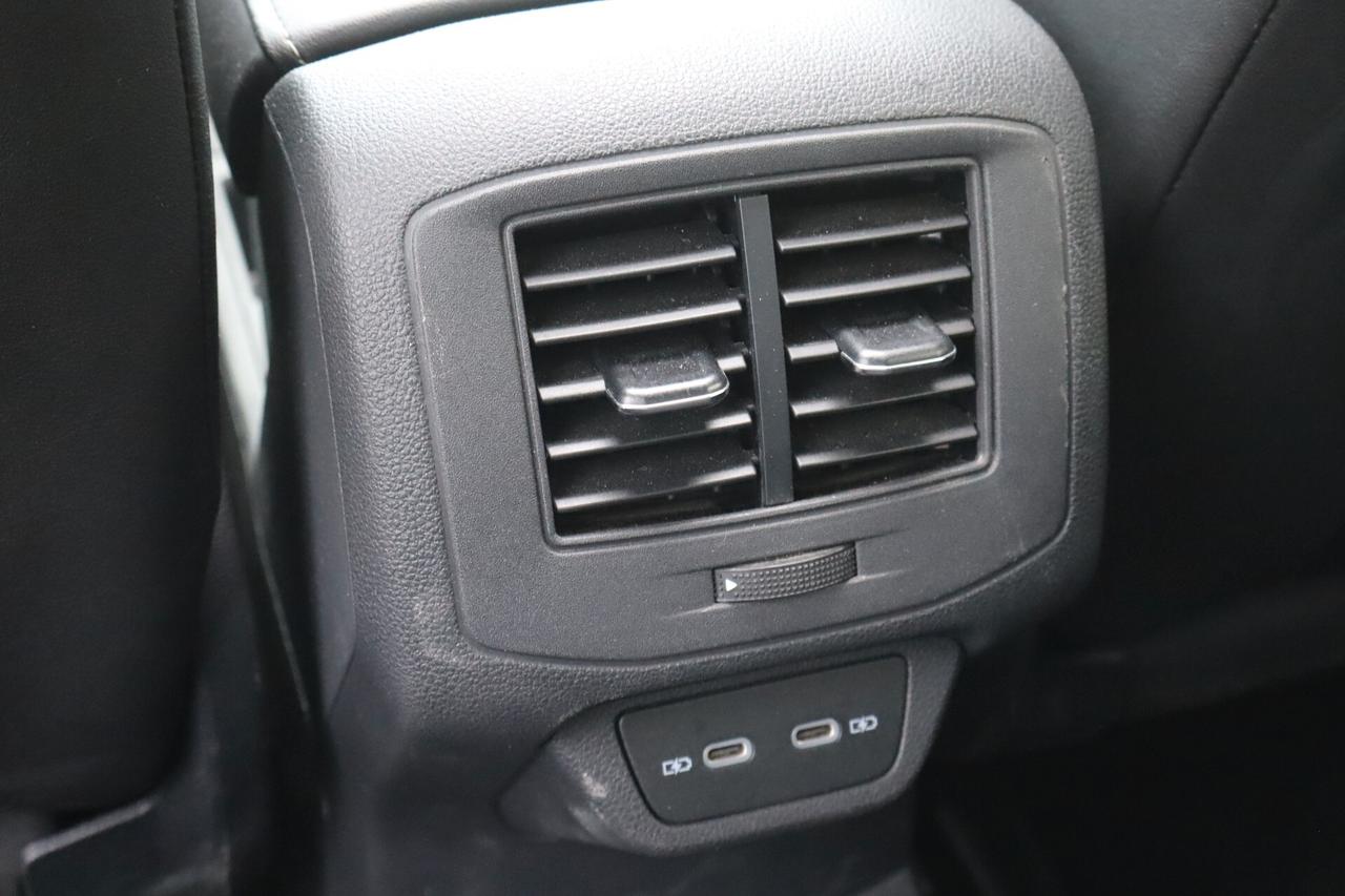 Volkswagen T-Roc Tua A SOLI 238€