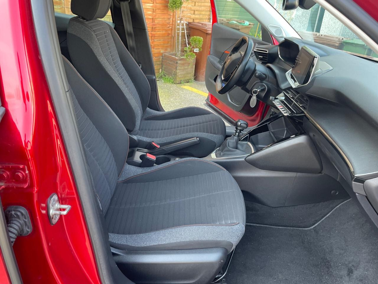 Peugeot 2008 PureTech 130 S&S *Neopatentati*Solo 51000*