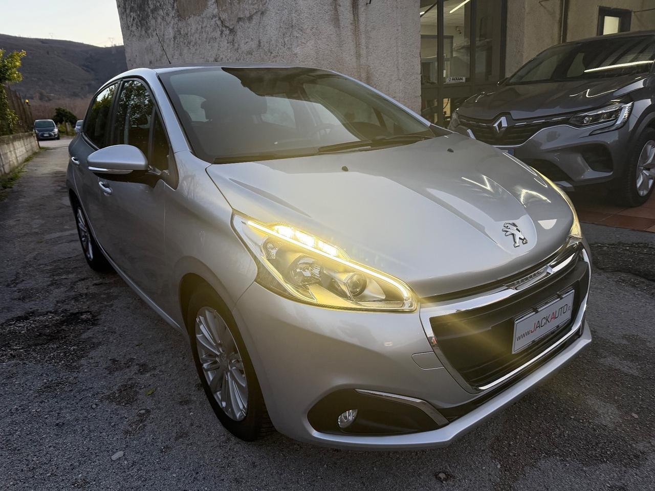 Peugeot 208 BlueHDi 75 5 porte Allure