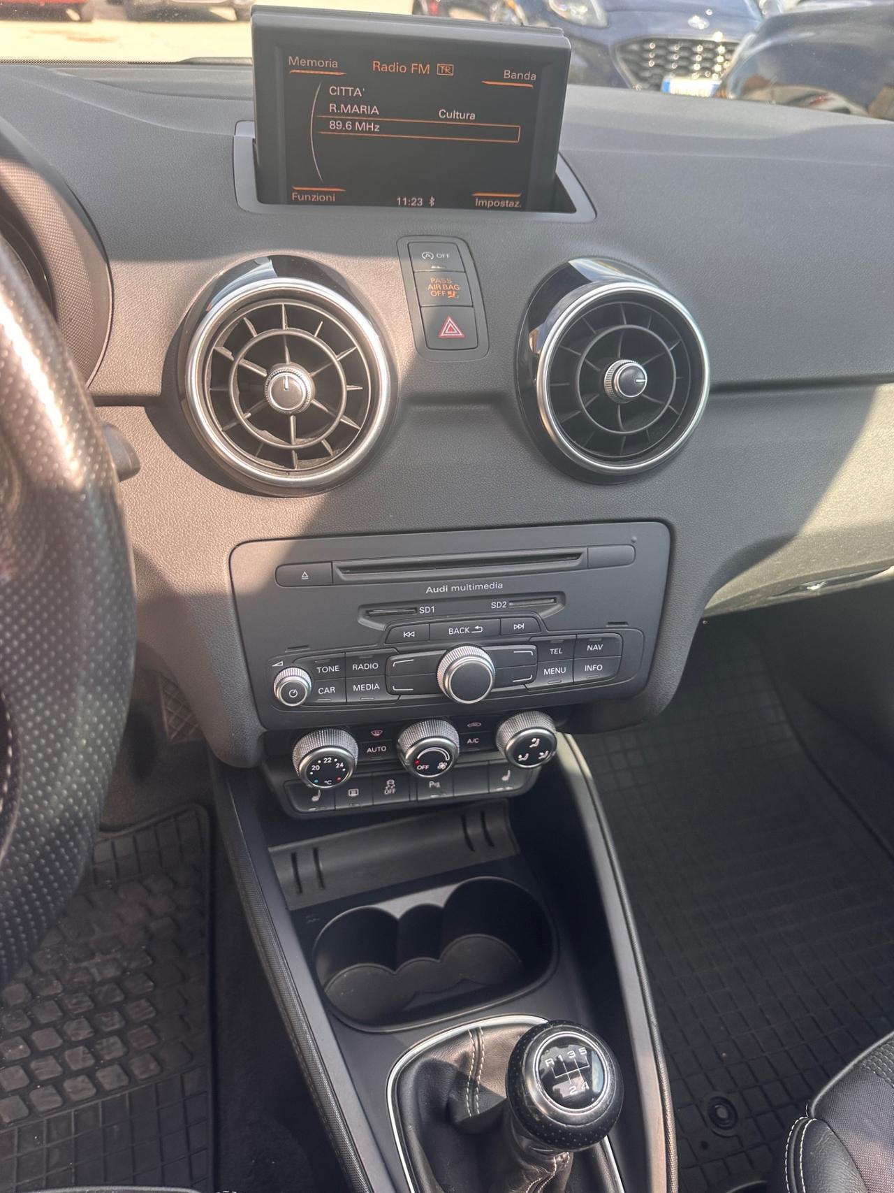Audi A1 1.6 TDI 90cv S Line Edition Plus BIColor