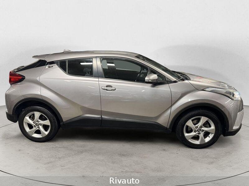 Toyota C-HR C-HR 1.2 Turbo CVT Active