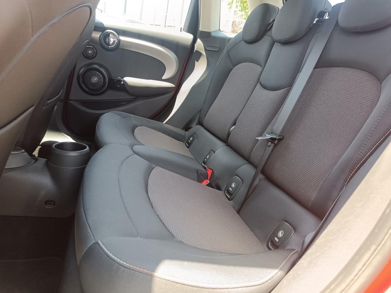 Mini cooper D 5 porte