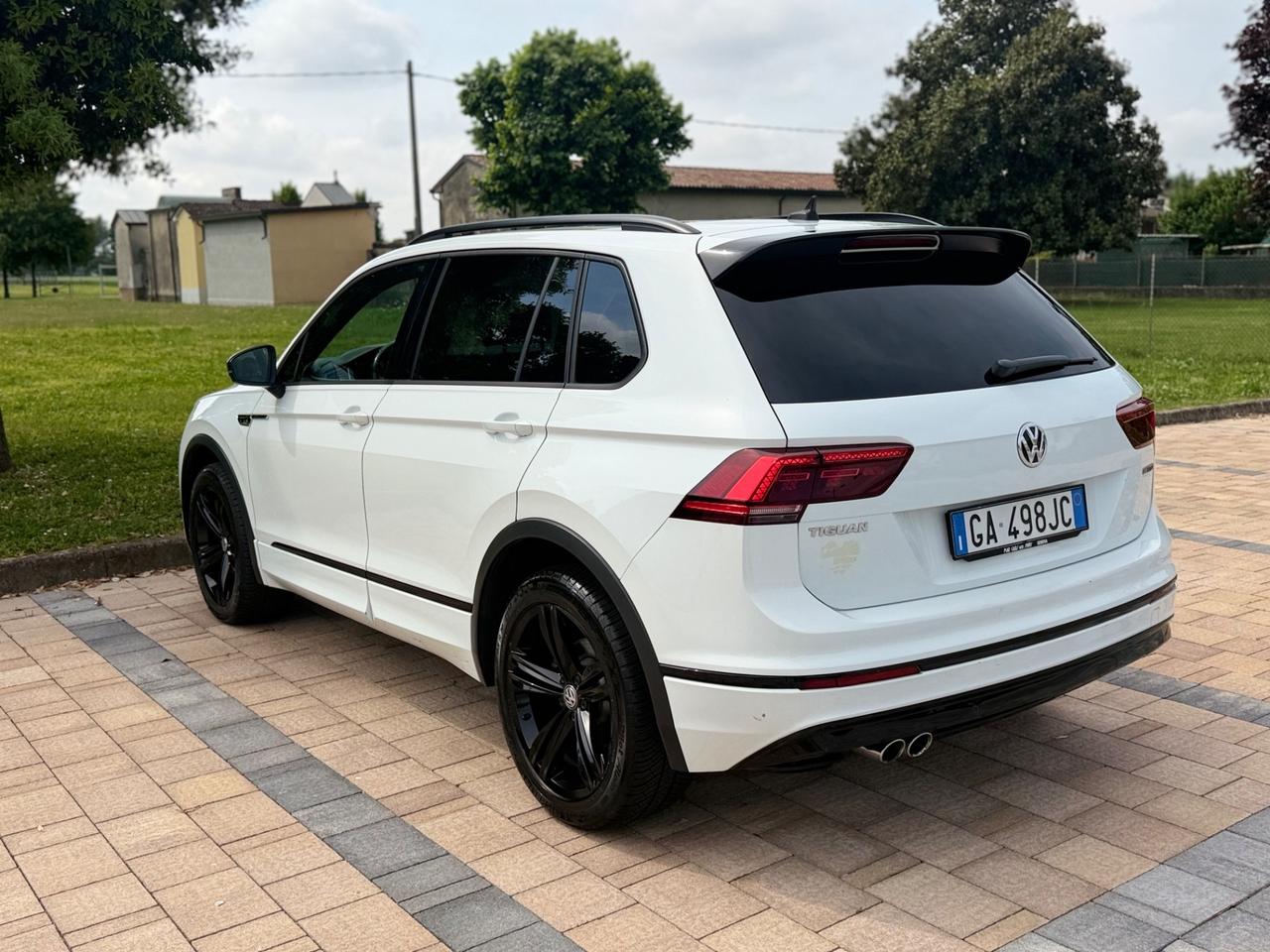 Volkswagen Tiguan 2.0 TDI R-Line SCR 4MOTION Advanced BlueMotion Technology