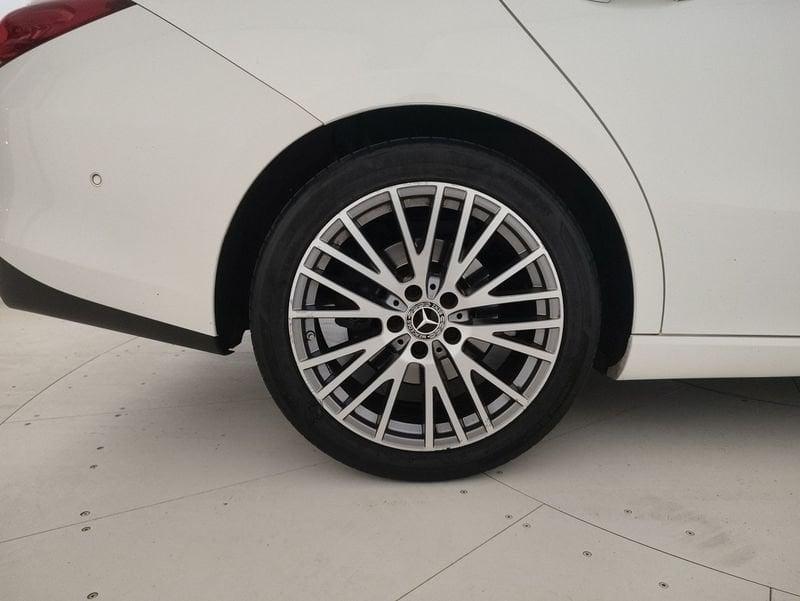 Mercedes-Benz CLA Shooting Brake 180 d Sport auto