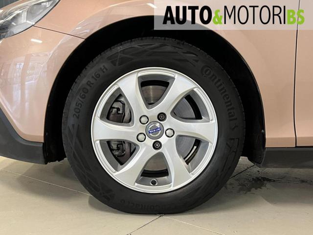 VOLVO V40 Cross Country D2 Business