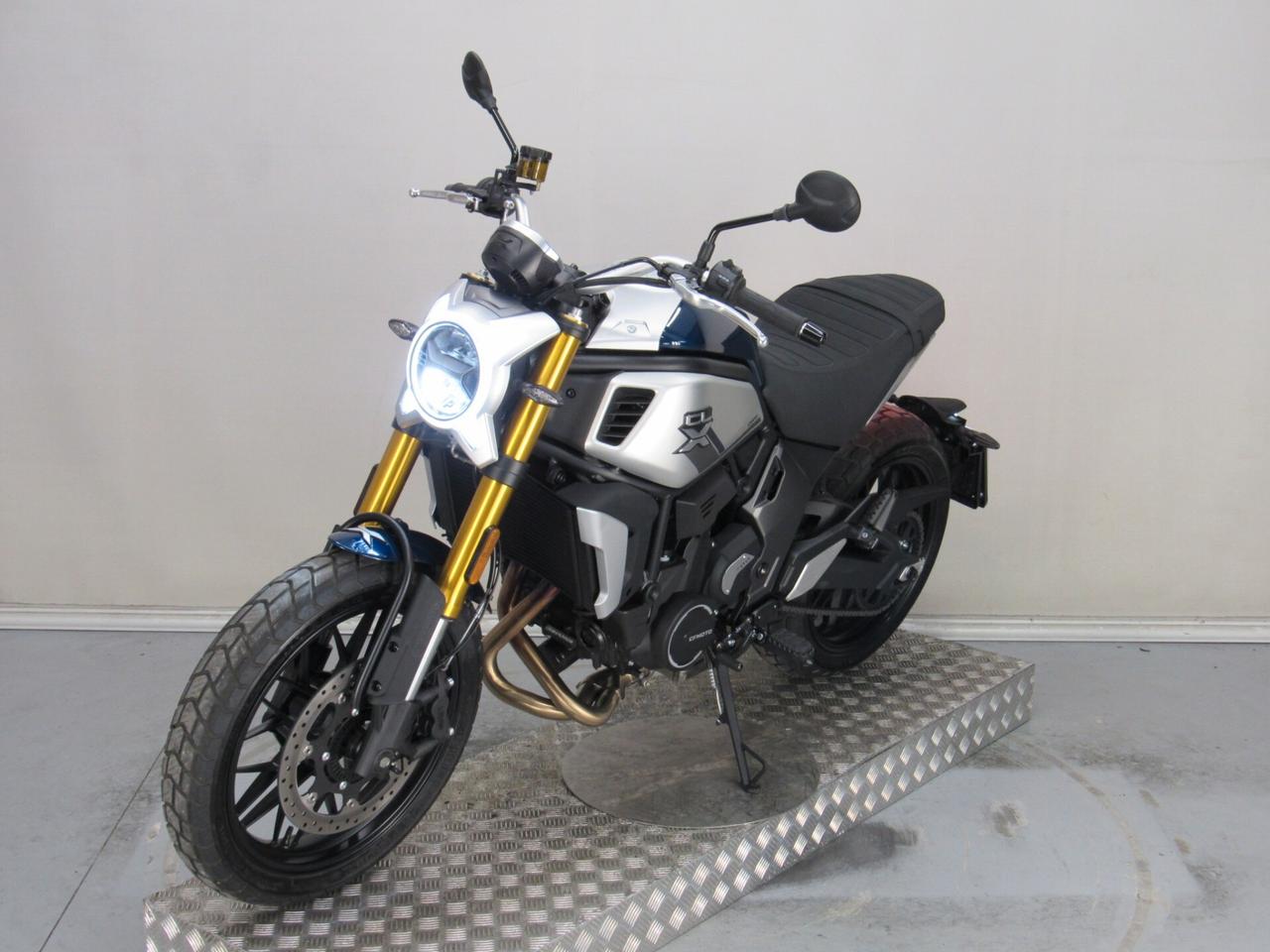 Cf Moto 700CL-X ABS HERITAGE