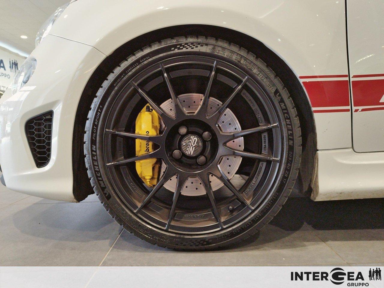 ABARTH 695 1.4 t-jet 180cv auto