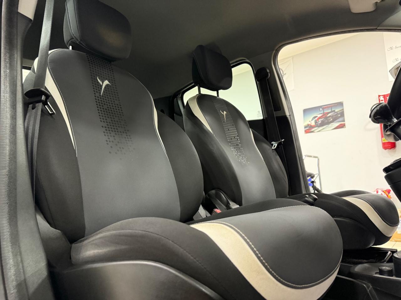 Lancia Ypsilon ecochic gold 2014