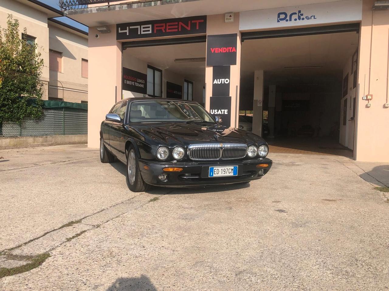 Jaguar XJ Daimler 4.0 cat