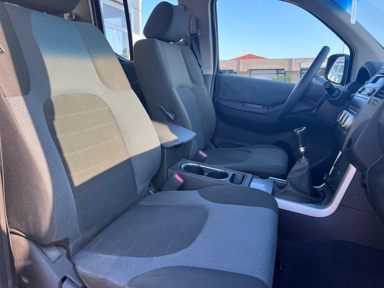 Nissan Navara 2.5 dCi 190CV 4 porte Double Cab LE Plus Restyling