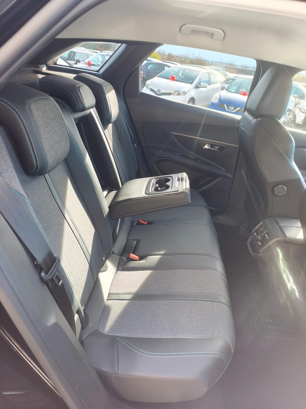 PEUGEOT 3008 1.5HDI 130CV EAT8 ALLURE PACK FULL