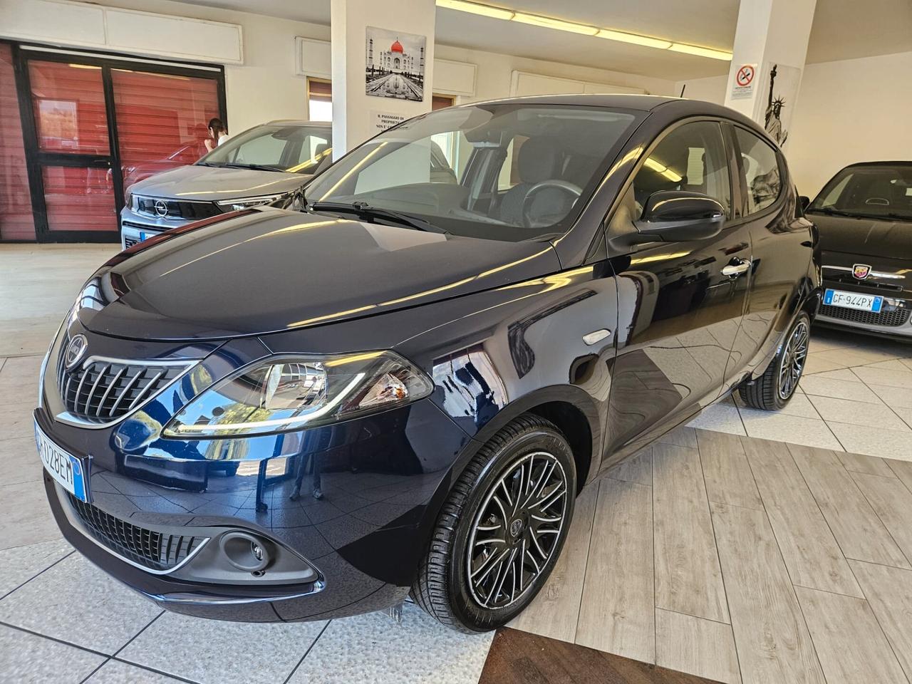 Lancia Ypsilon 1.0 Firefly GOLD Benzina/Hybrid S&S 70CV