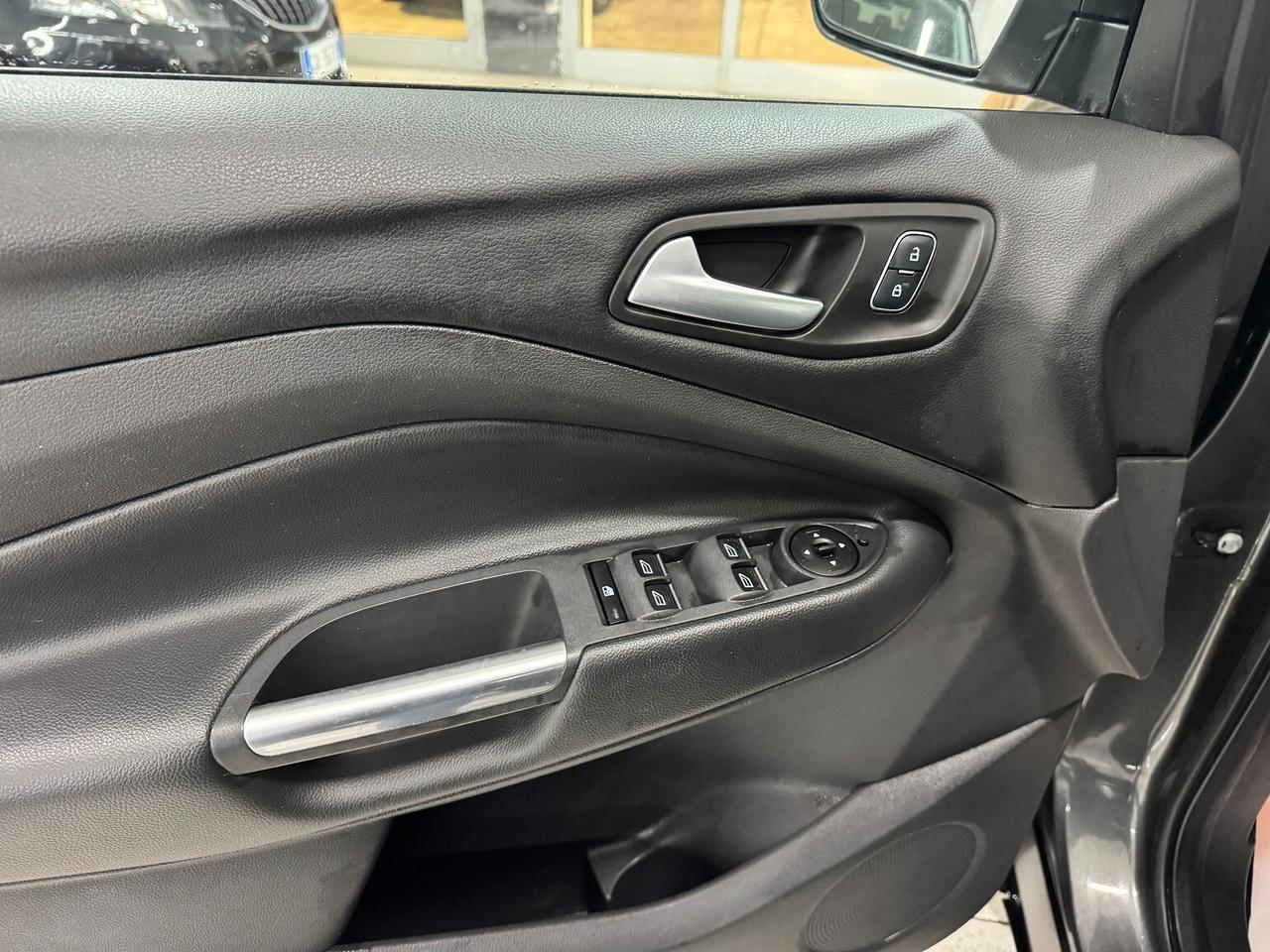 Kuga 1.5TDCI Busines UNICO PROPRIETARIO!!!!!