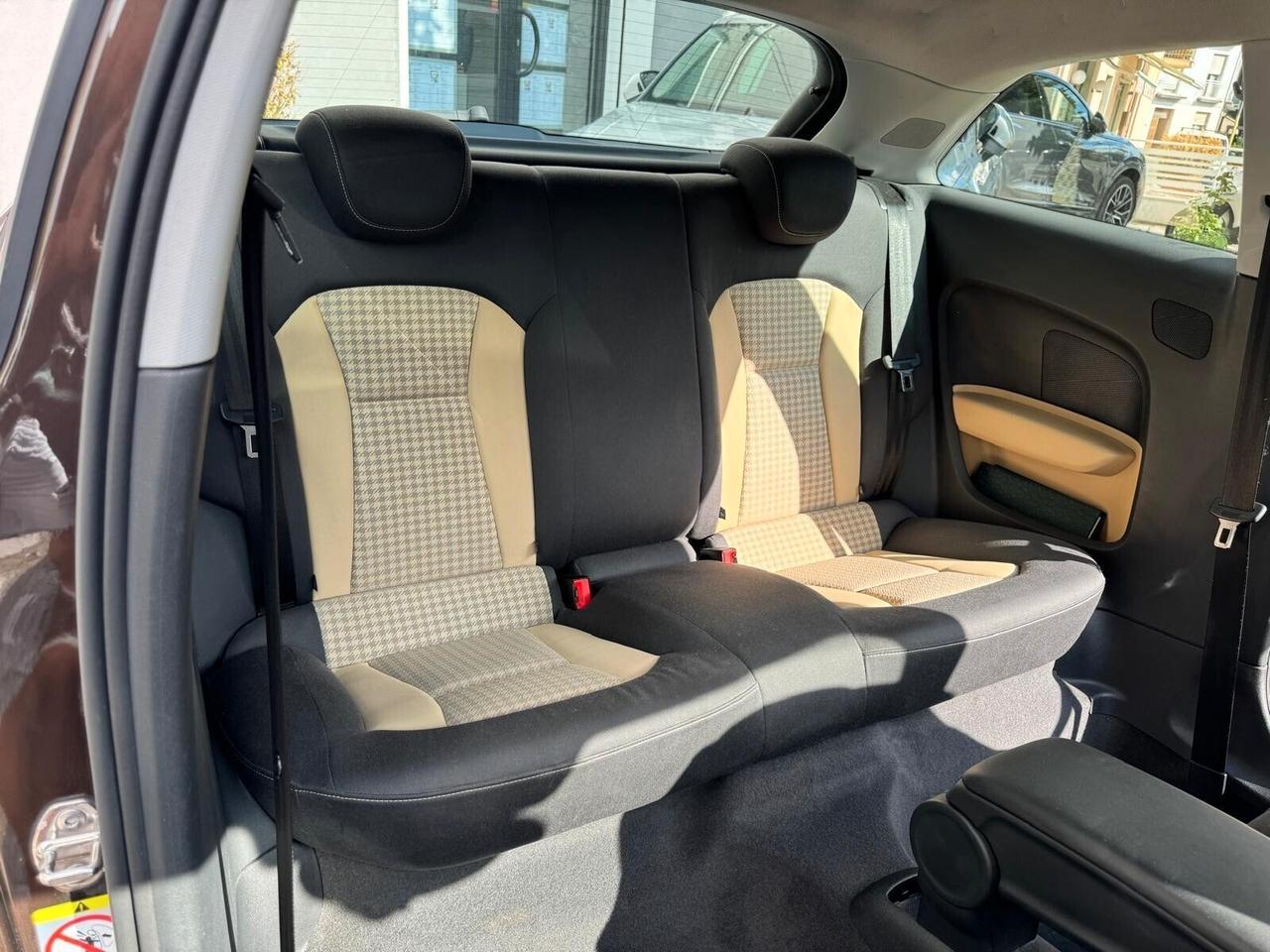 AUDI A1 1.2 TFSI ATTRACTION NEOPATENTATI