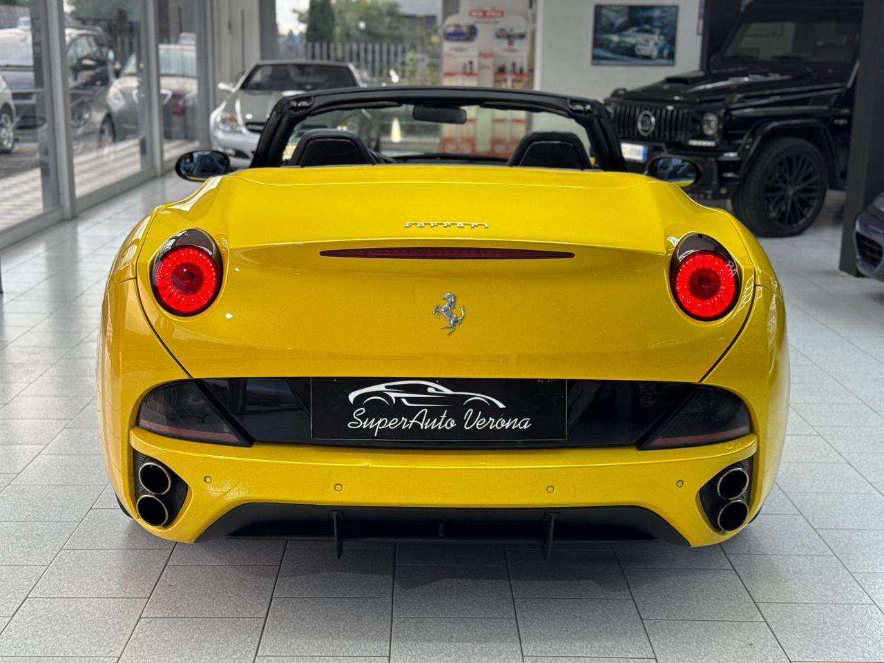 GIALLOTRIPLOSTRATO Ferrari California DCT