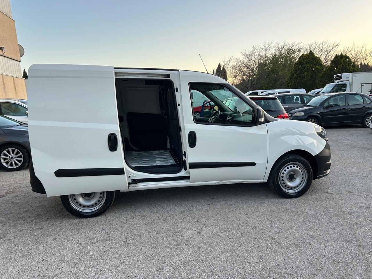 Fiat Doblò 1.4 T-Jet Natural Power Long 2020