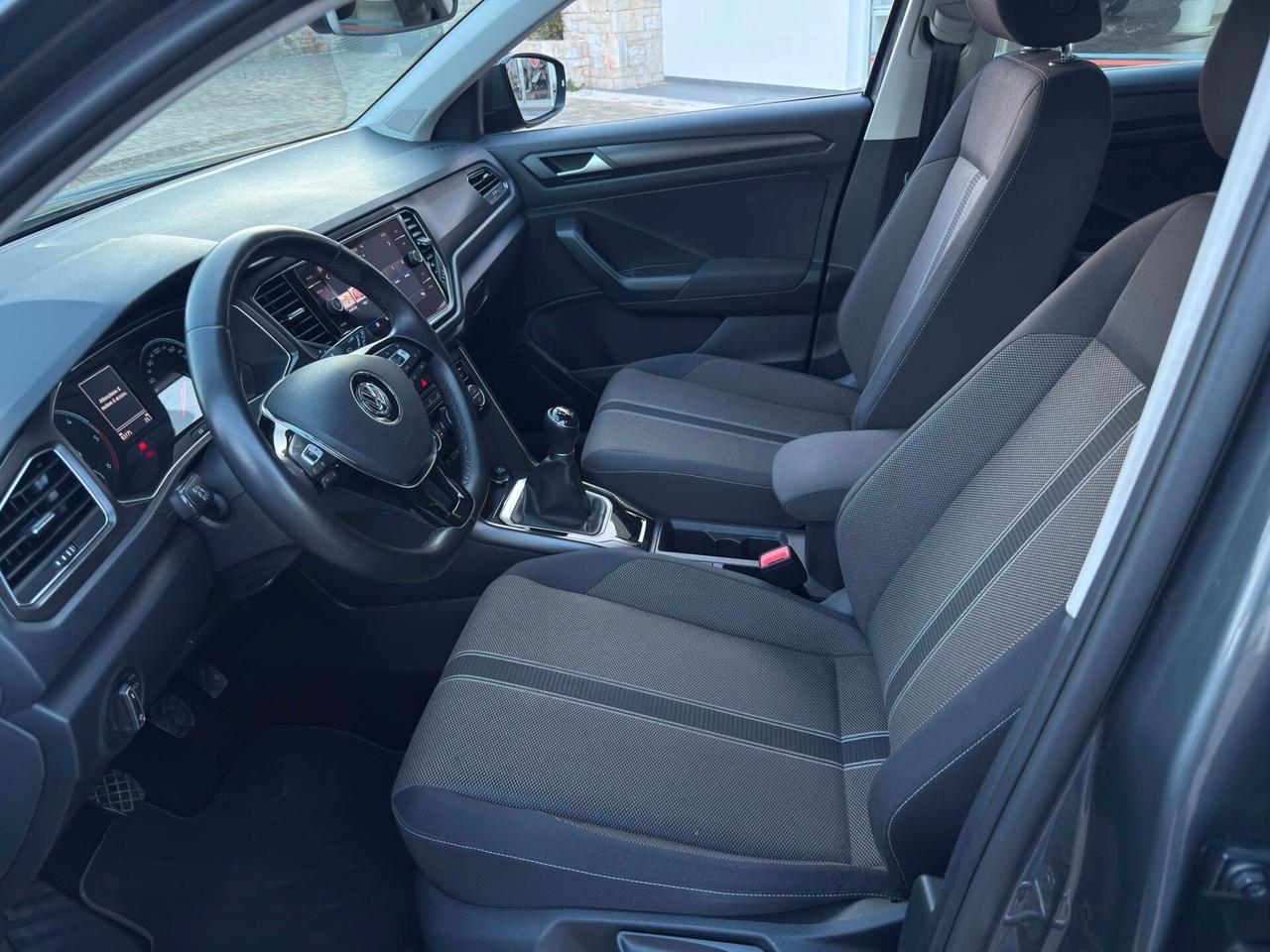 Volkswagen T-Roc 1.6 TDI SCR Business BlueMotion Technology