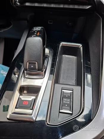 Peugeot 3008 BlueHDi 130 S&S Allure