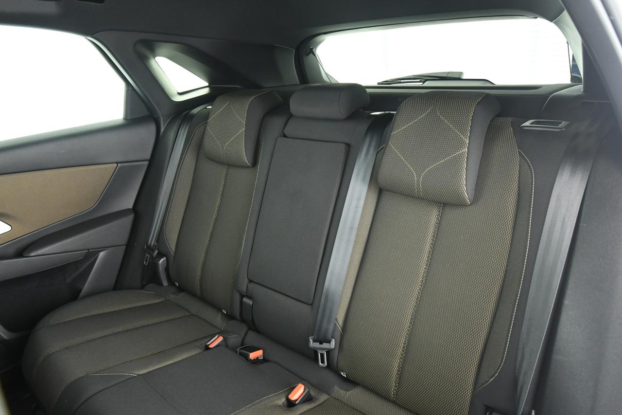 DS DS7 Crossback 2.0 bluehdi Business 180cv auto APP CONNECT+C18''