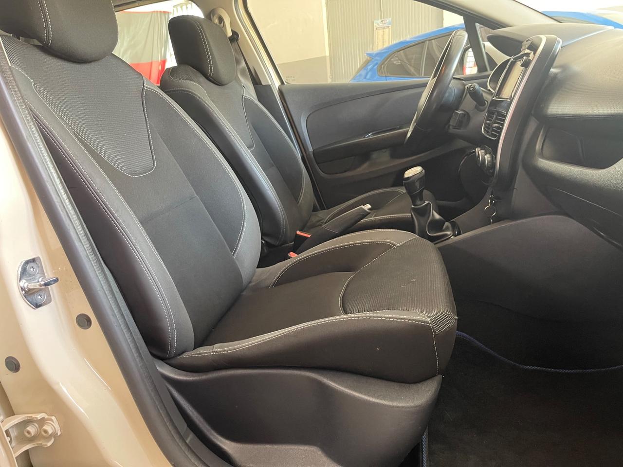 Renault Clio dCi 8V 90CV EDC Start&Stop 5 porte Energy Intens
