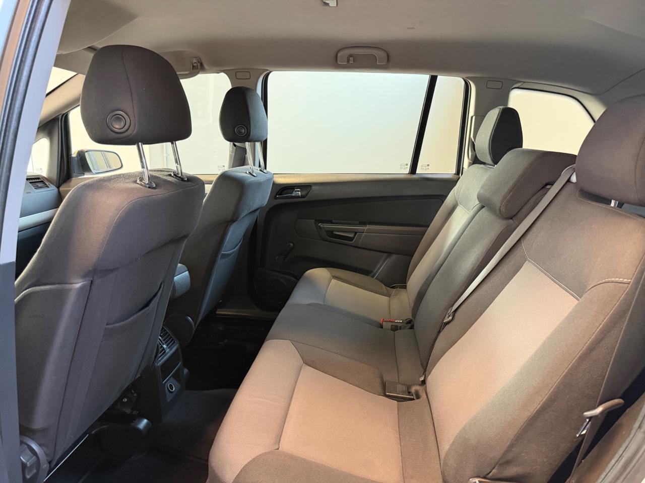 Opel Zafira 1.6 16V ecoM 94CV Cosmo