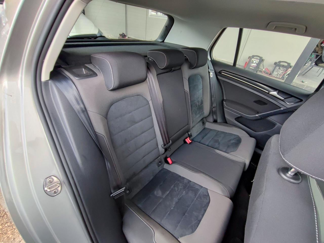 Volkswagen Golf 1.6 TDI 5p. Highline BlueMotion Technology