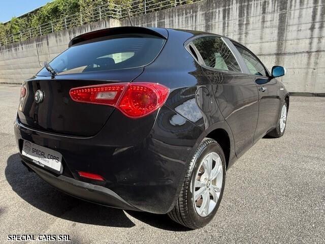 Alfa Romeo Giulietta 1.6 JTDm-2 Distinctive