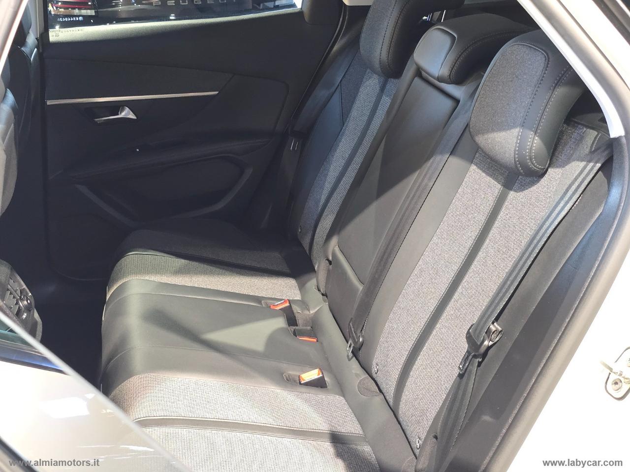 PEUGEOT 3008 BlueHDi 130 S&S Allure