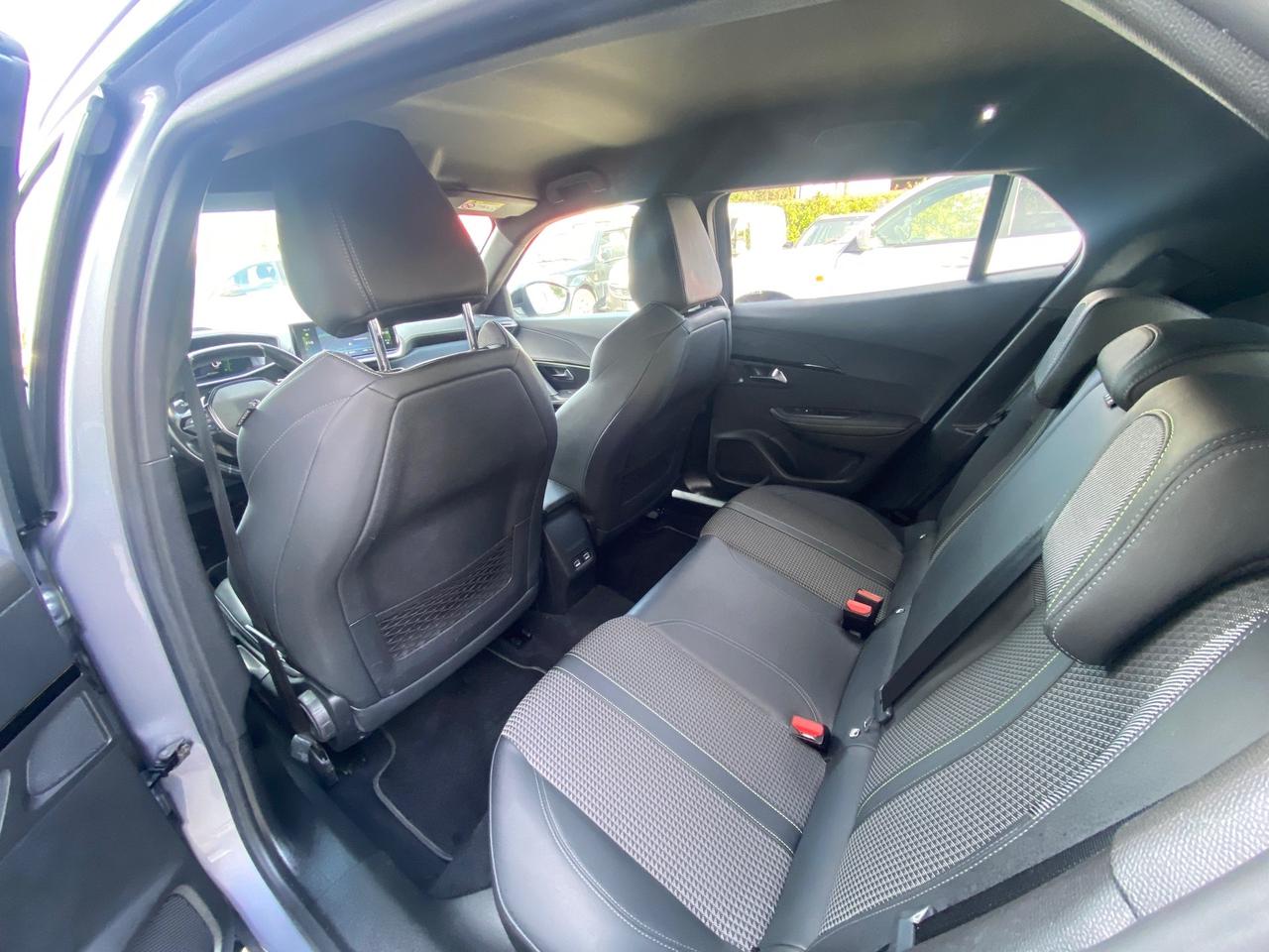 Peugeot 2008 1.5 BlueHDi 130cv S&S EAT8 GT Line