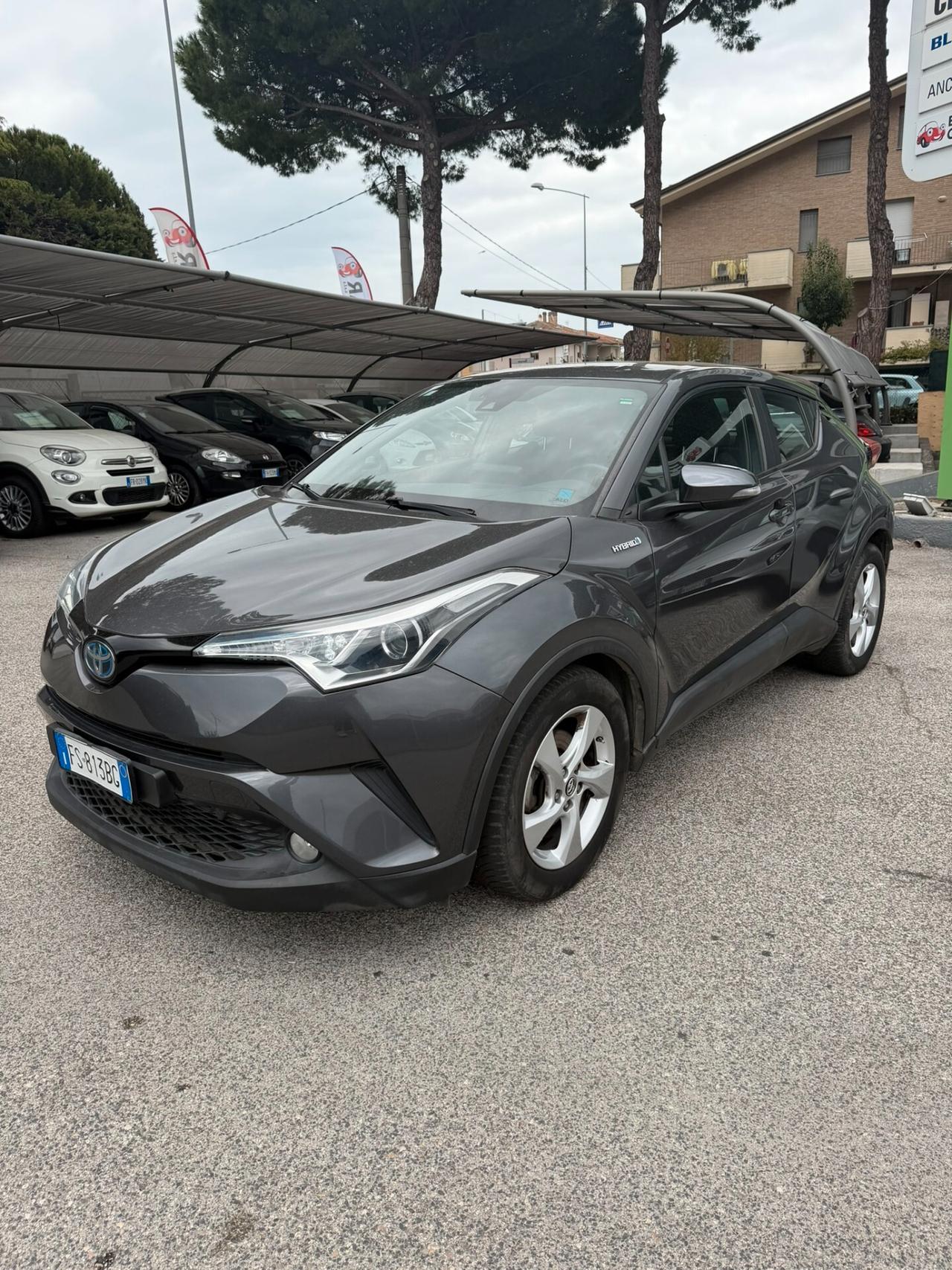 Toyota C-HR 1.8 Hybrid E-CVT Business