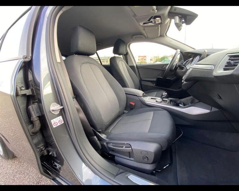 BMW Serie 1 F40 118d Business Advantage auto